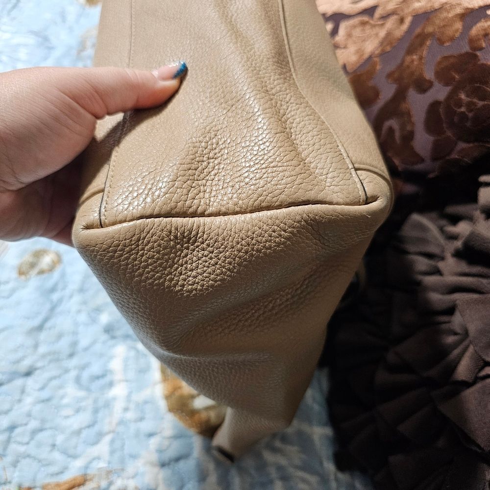 Coach Ava Chain Tote in Pebbled Leather - Picture 6 of 8